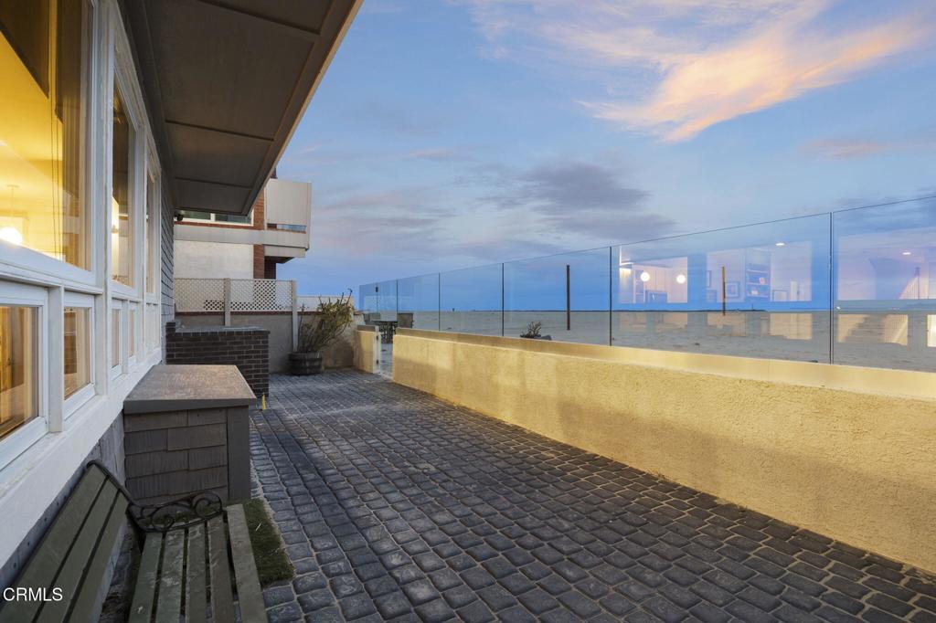 3541 Ocean Drive Property Photo 6