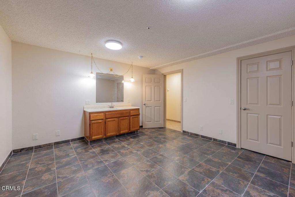 2999 Valley Meadow Drive Property Photo 21
