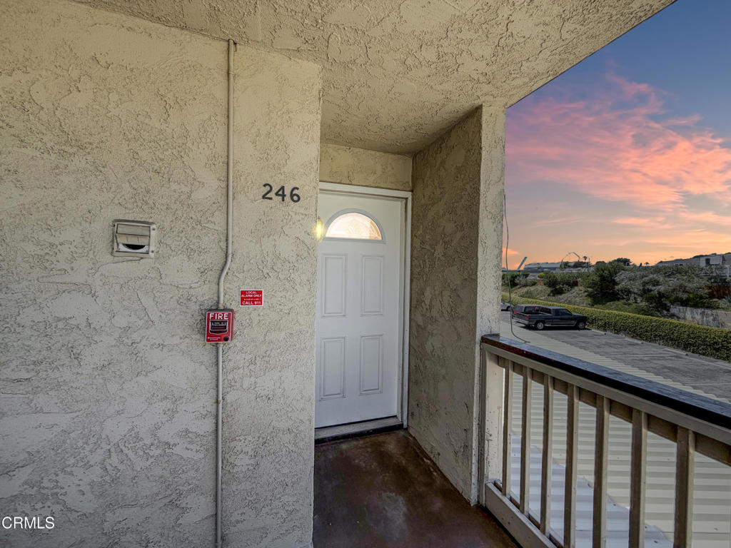 246 E Surfside Drive Property Photo 3