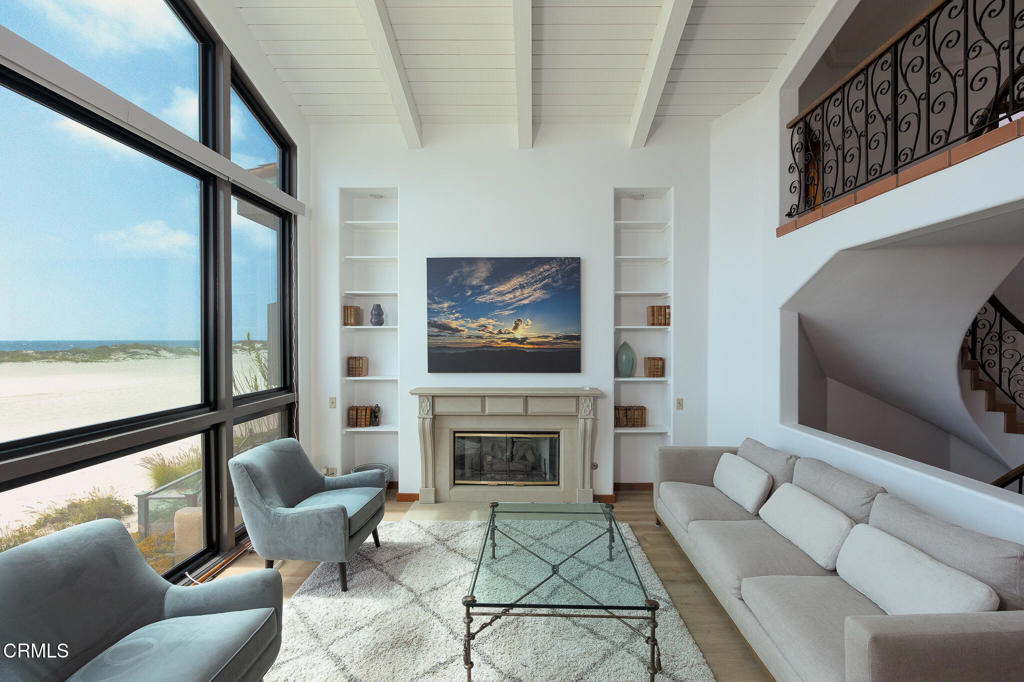 3265 Ocean Drive Property Photo 5