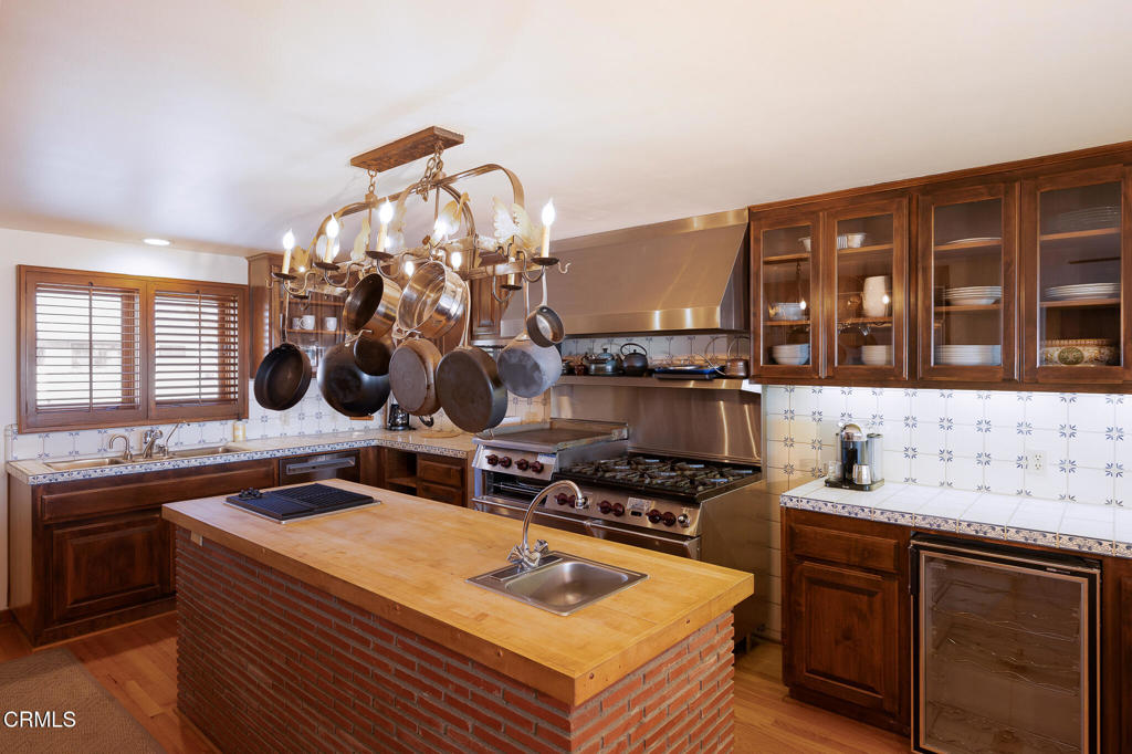 3265 Ocean Drive Property Photo 10