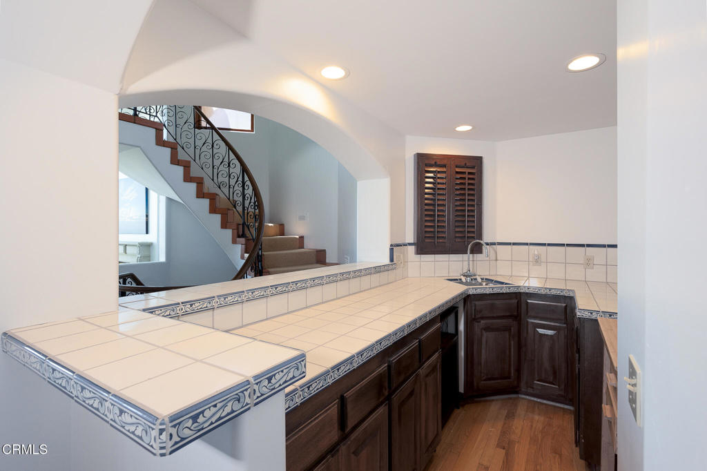 3265 Ocean Drive Property Photo 12