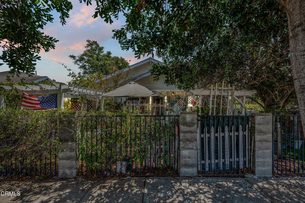 426 Sespe Avenue Property Photo 1