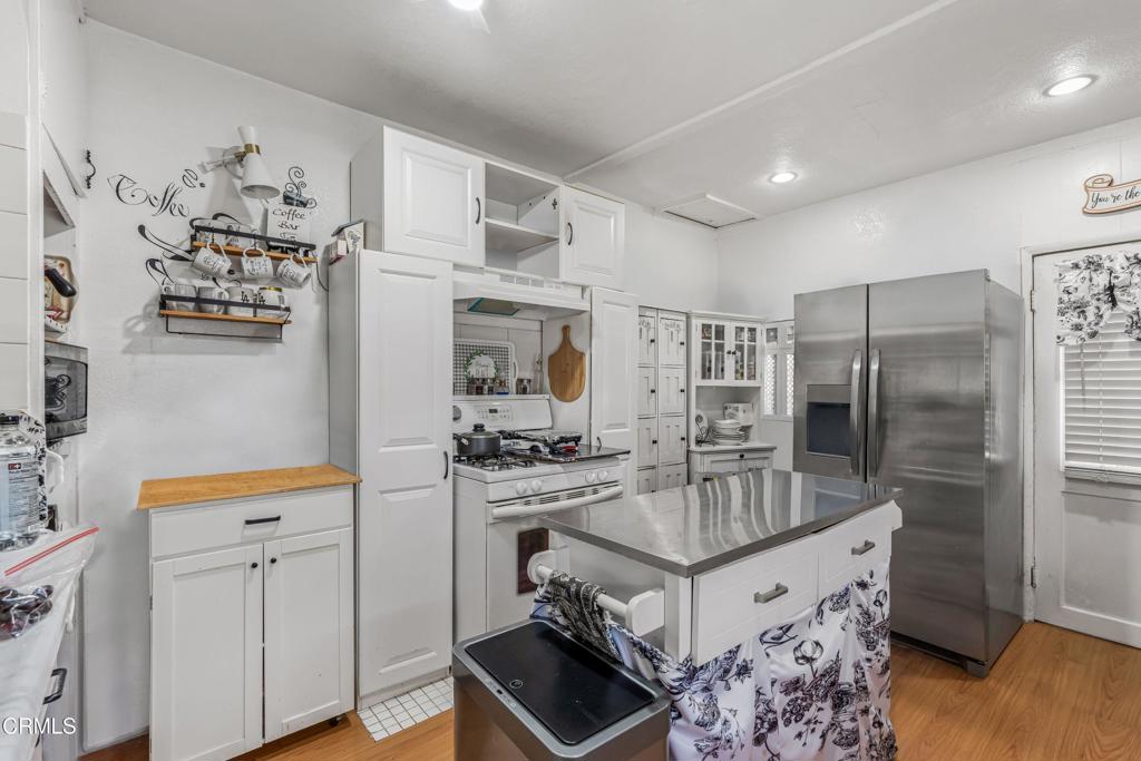 426 Sespe Avenue Property Photo 10