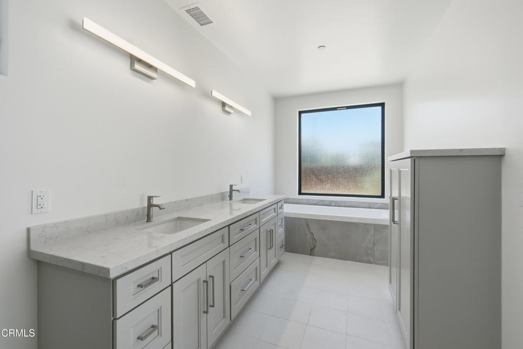 1013 Colina Vista Property Photo 28