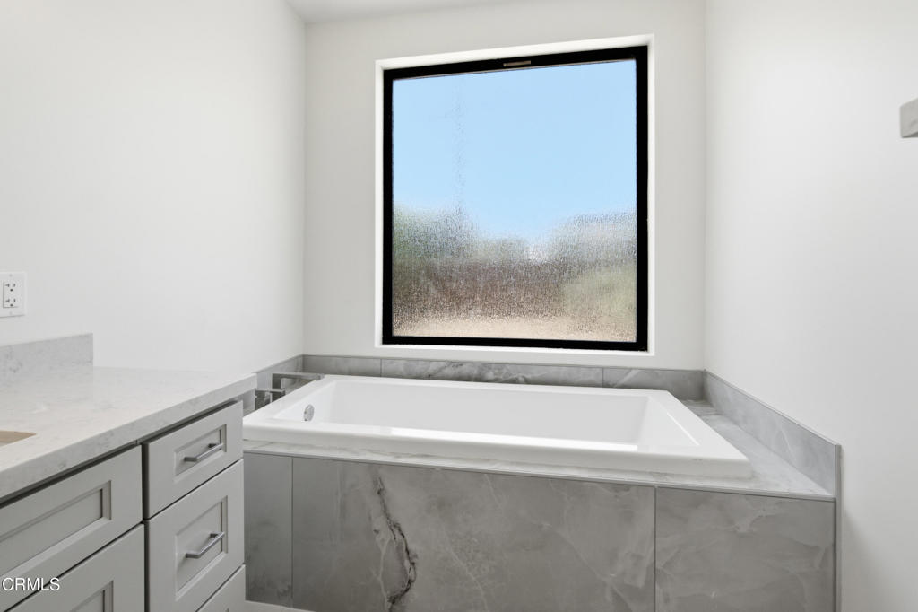 1013 Colina Vista Property Photo 29