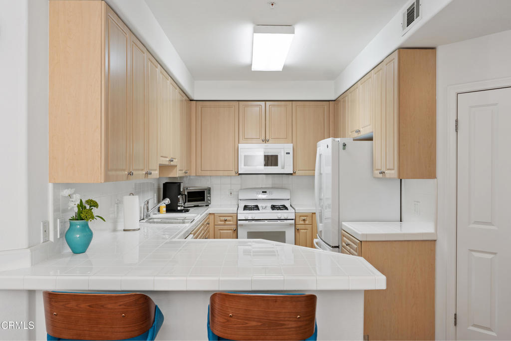 436 Poli Street 308 Property Photo 13
