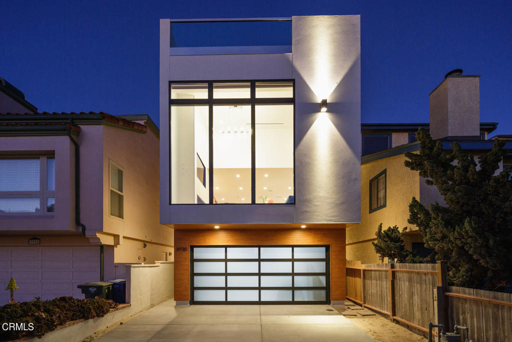 3920 Ocean Drive Property Photo 1