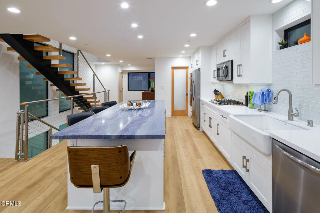 3920 Ocean Drive Property Photo 11