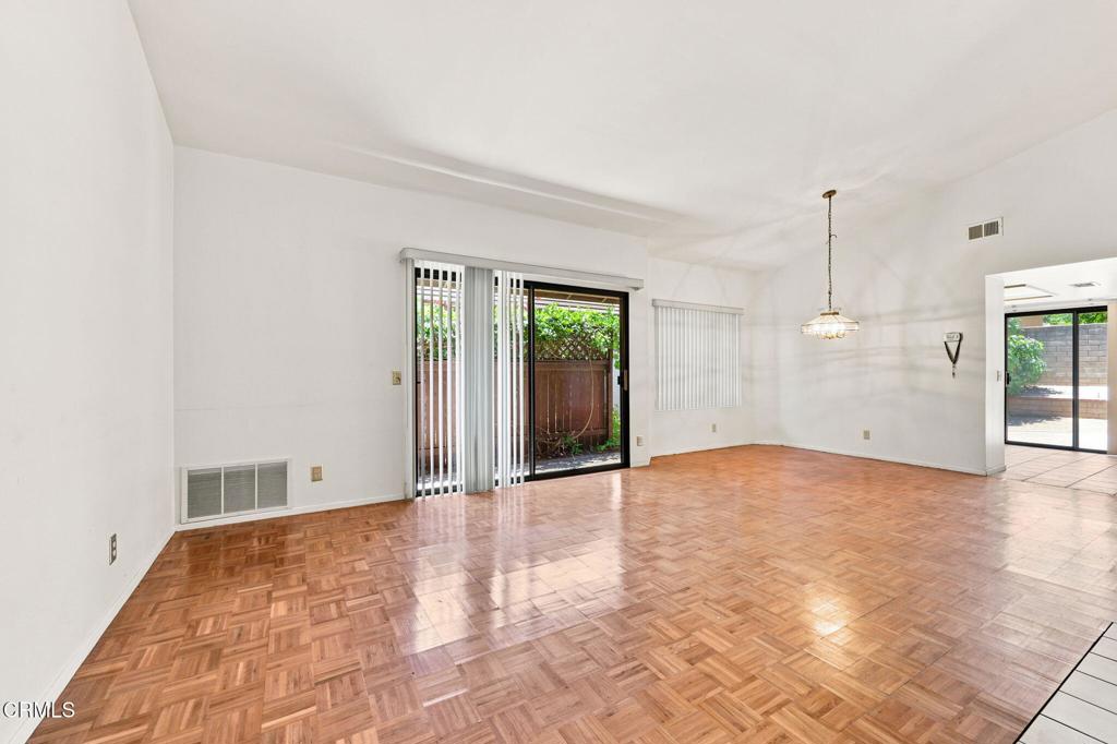 192 La Veta Drive Property Photo 9