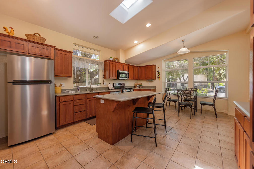 406 E Aliso Street Property Photo 9