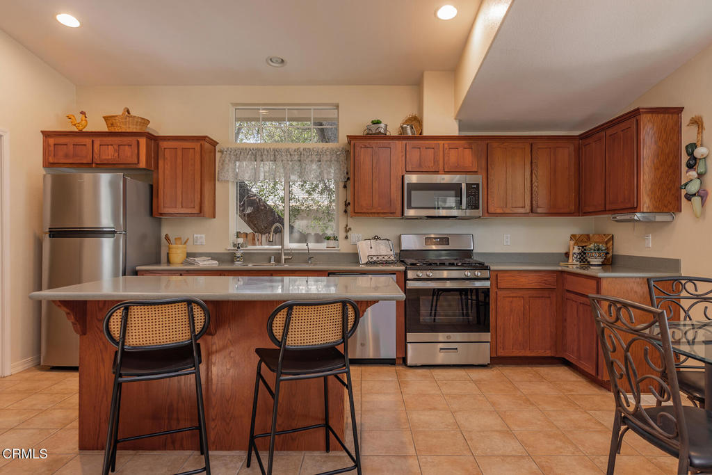 406 E Aliso Street Property Photo 10