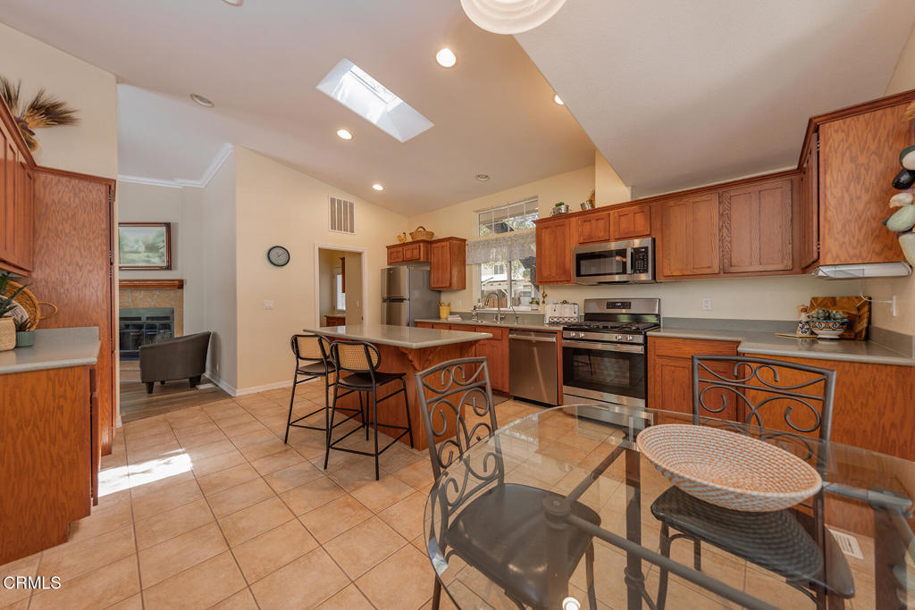 406 E Aliso Street Property Photo 12