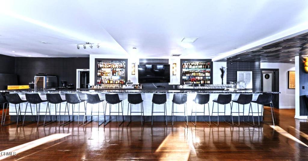 281 W Main Street W Property Photo 6