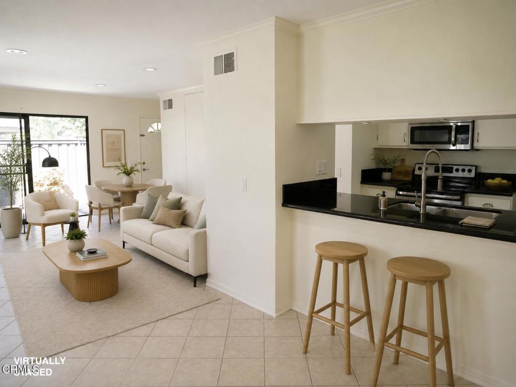 28835 Oakpath Drive Property Photo 4