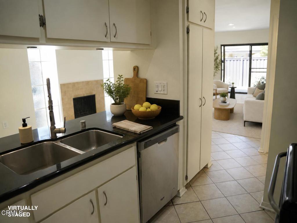 28835 Oakpath Drive Property Photo 7