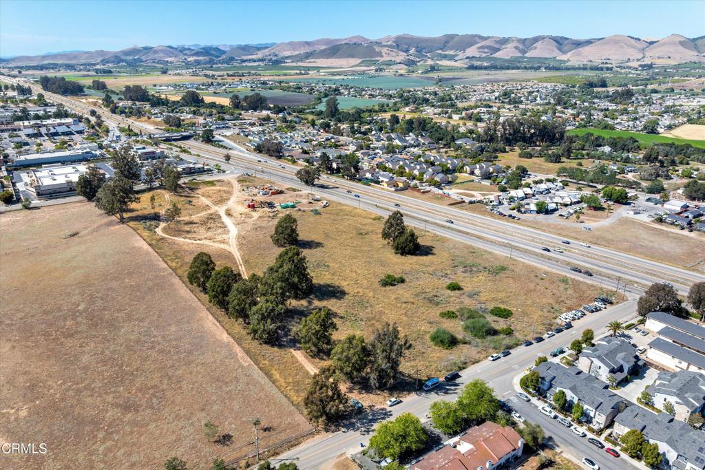 222 N Frontage Road Property Photo 8