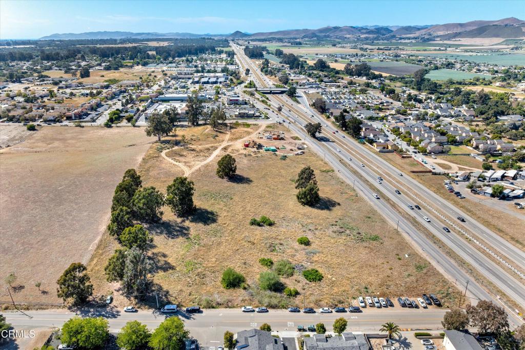 222 N Frontage Road Property Photo 9