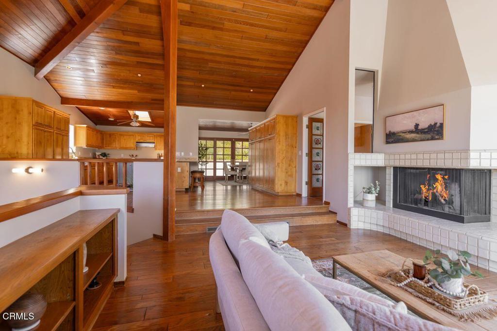 1008 Country Club Drive Property Photo 10