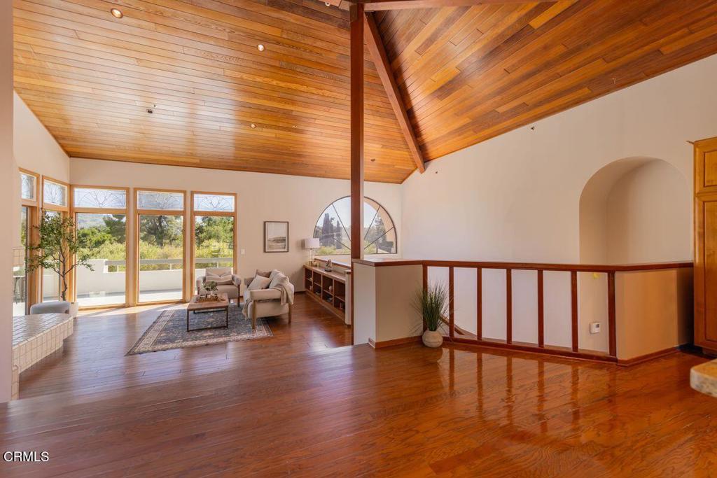 1008 Country Club Drive Property Photo 15
