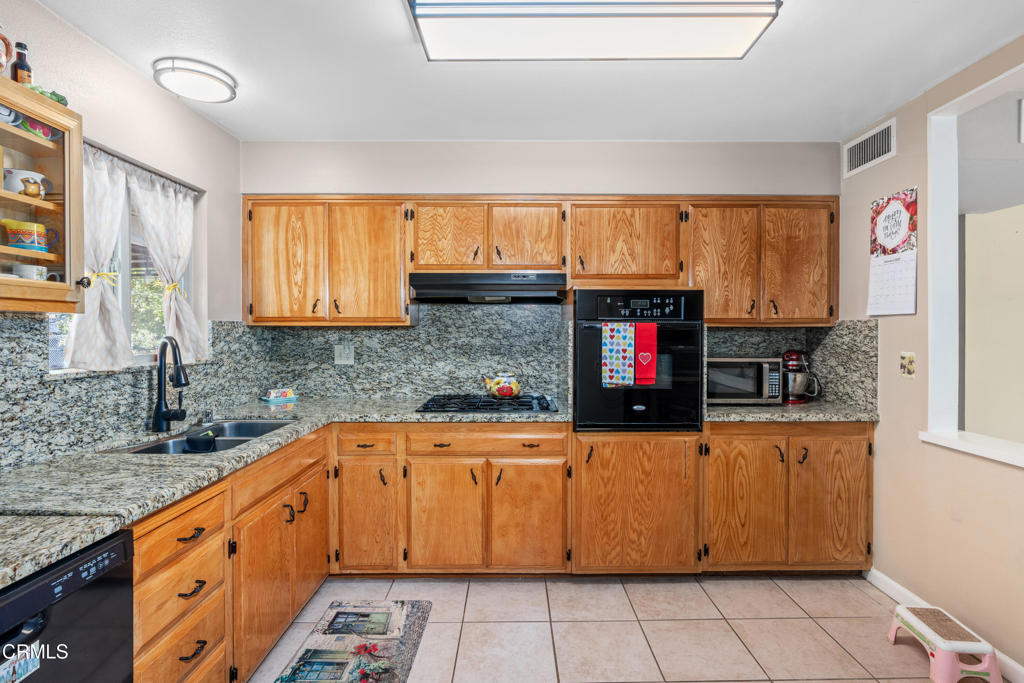 5812 Burke Way Property Photo 17