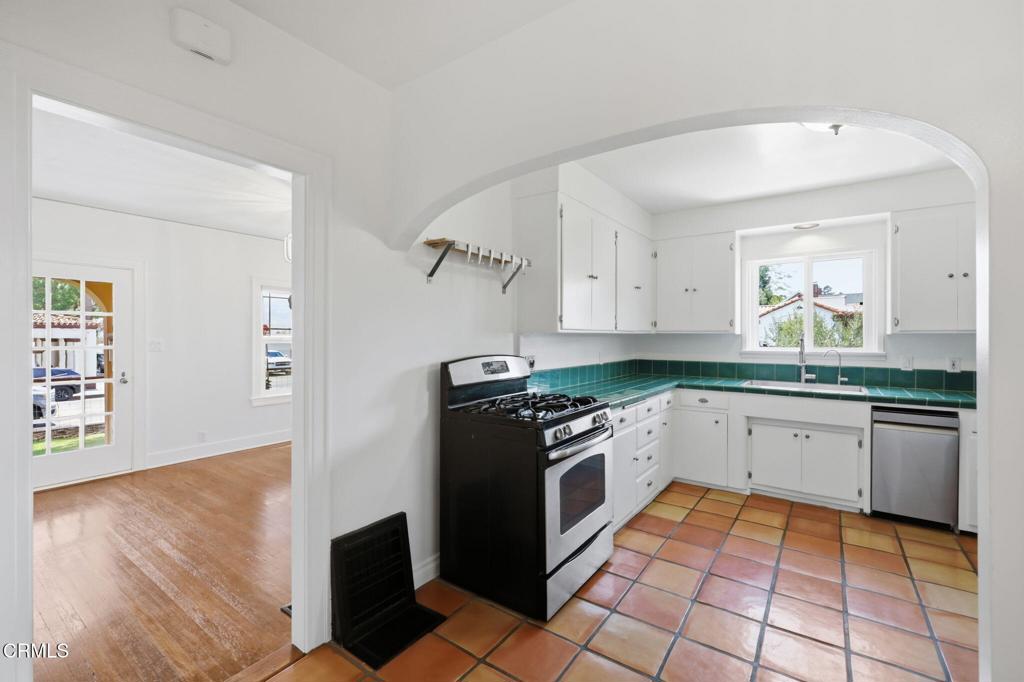 1003 E Virginia Terrace Property Photo 18