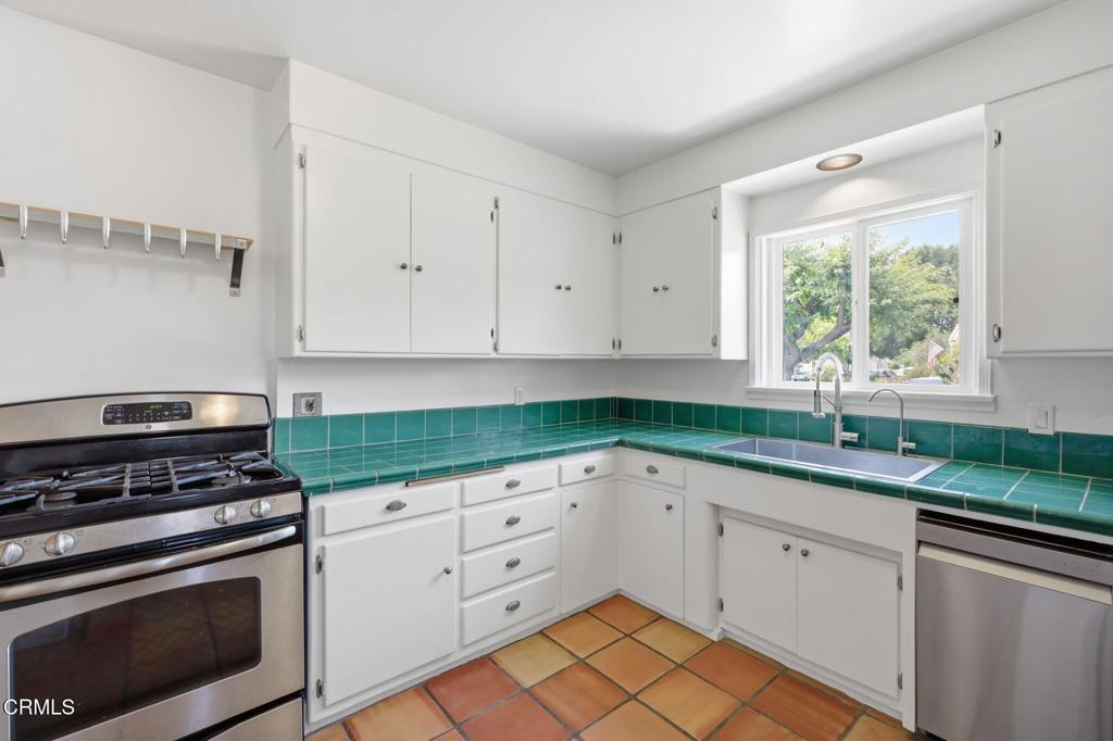 1003 E Virginia Terrace Property Photo 20