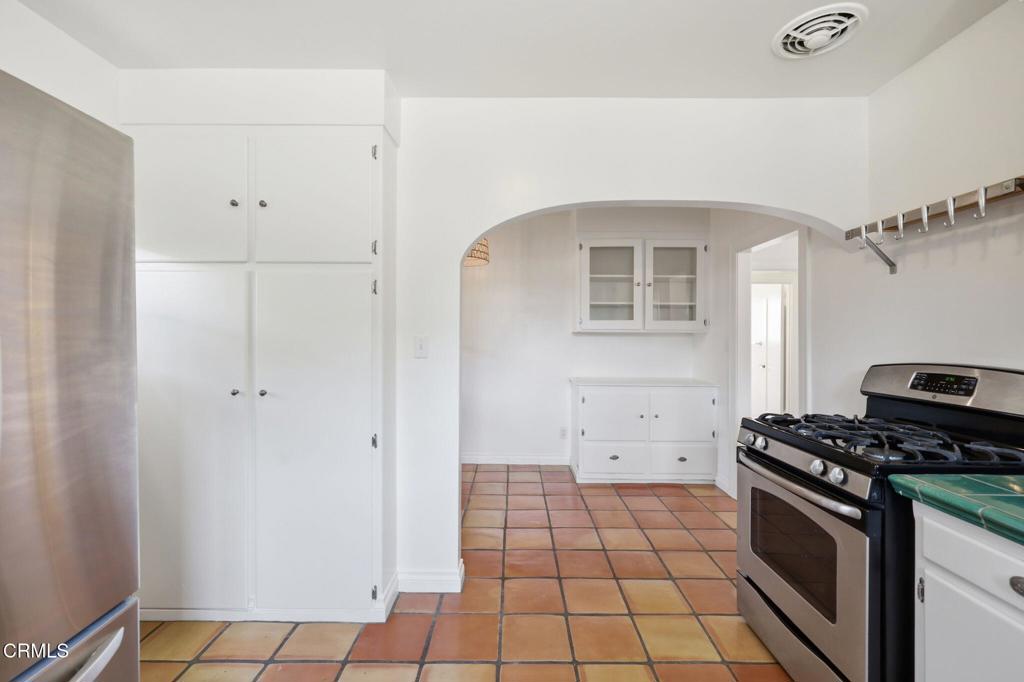 1003 E Virginia Terrace Property Photo 23