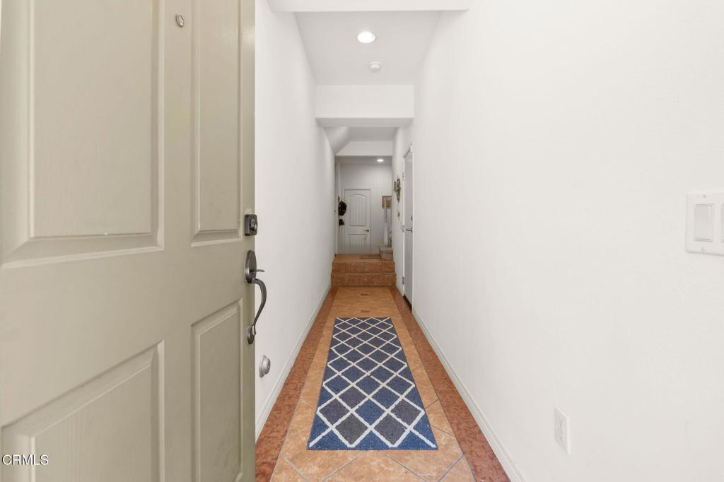 1518 Windshore Way Property Photo 3