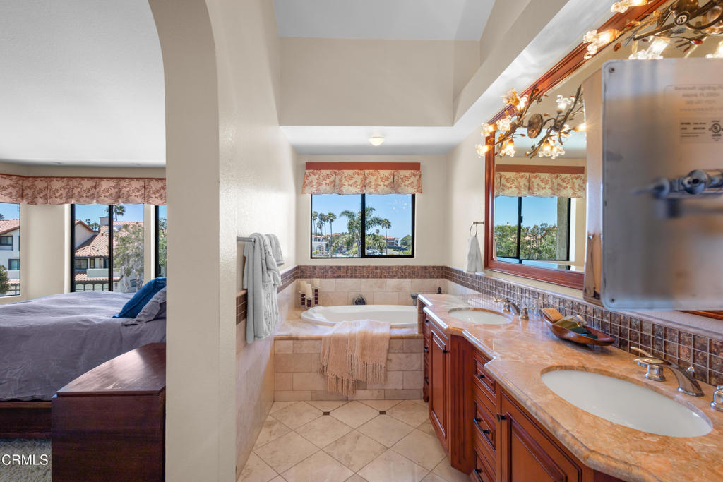 2114 Vina Del Mar Property Photo 46