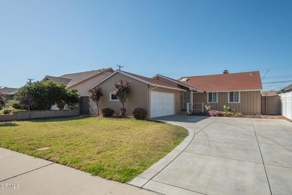 1109 Douglas Avenue Property Photo 3