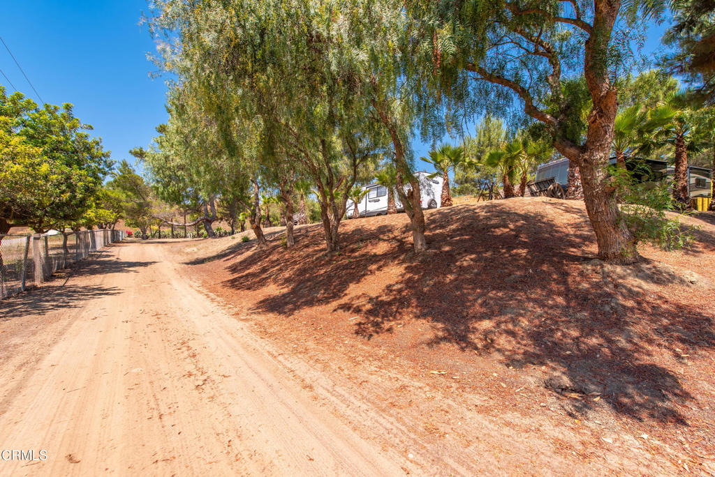 8450 Waters Road Property Photo 4