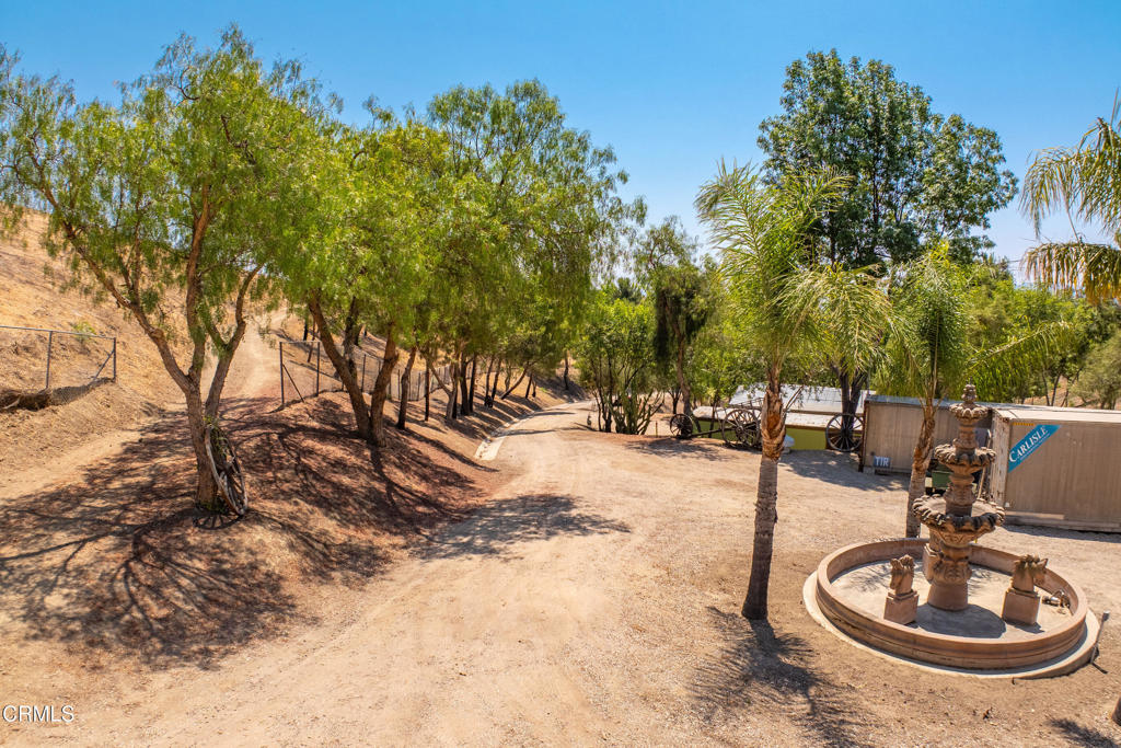 8450 Waters Road Property Photo 6