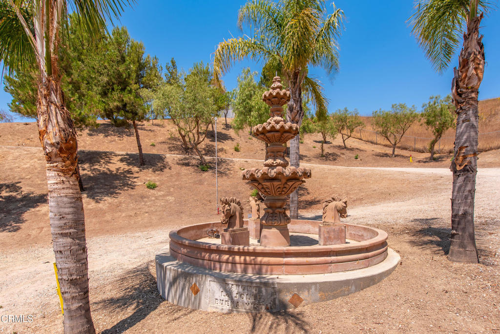 8450 Waters Road Property Photo 15