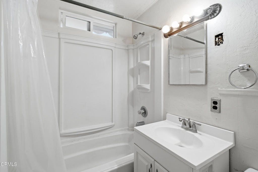 2385 Pierpont Boulevard Property Photo 12
