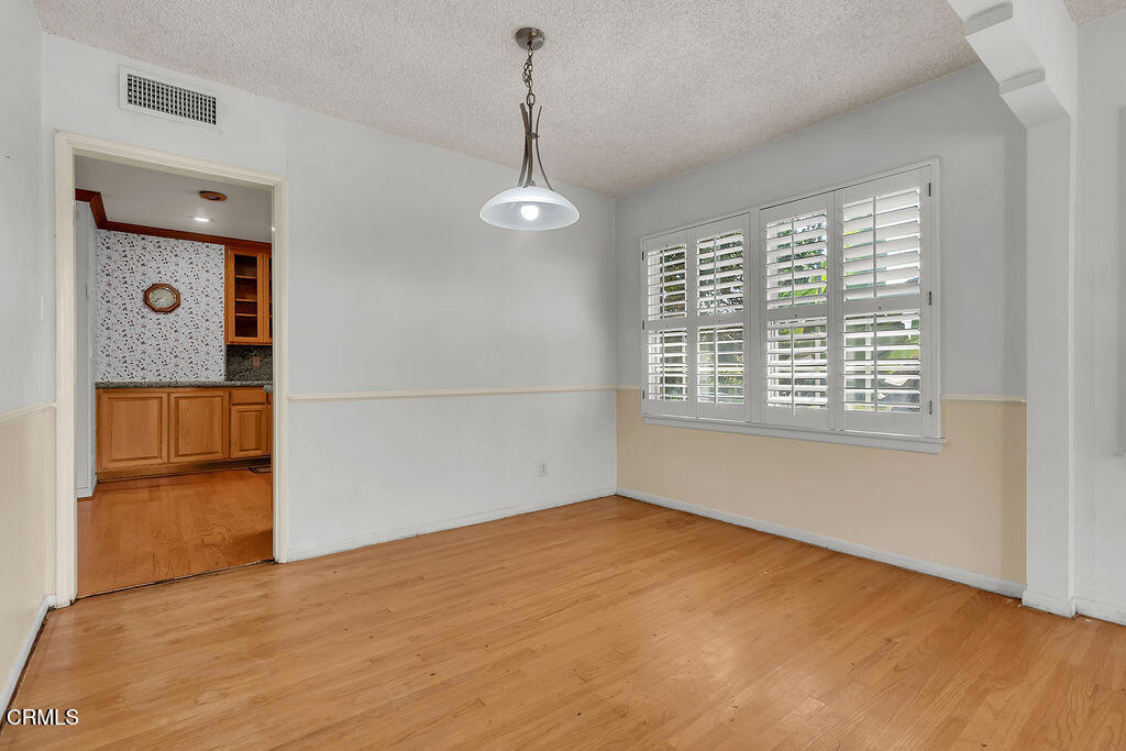 330 E Oakmont Drive Property Photo 8