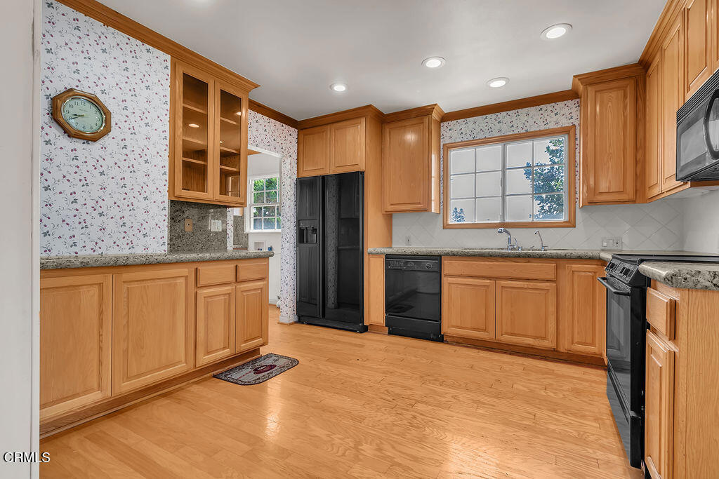 330 E Oakmont Drive Property Photo 10