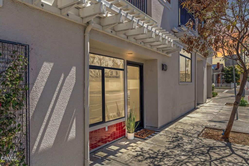 797 E Santa Clara Street Property Photo 8