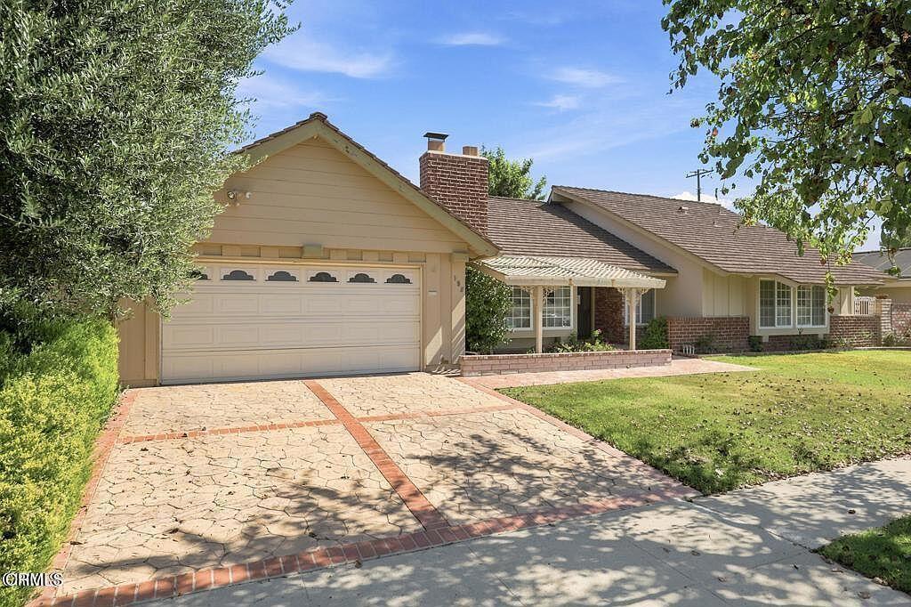 195 W Avenida De Las Flores Property Photo 1