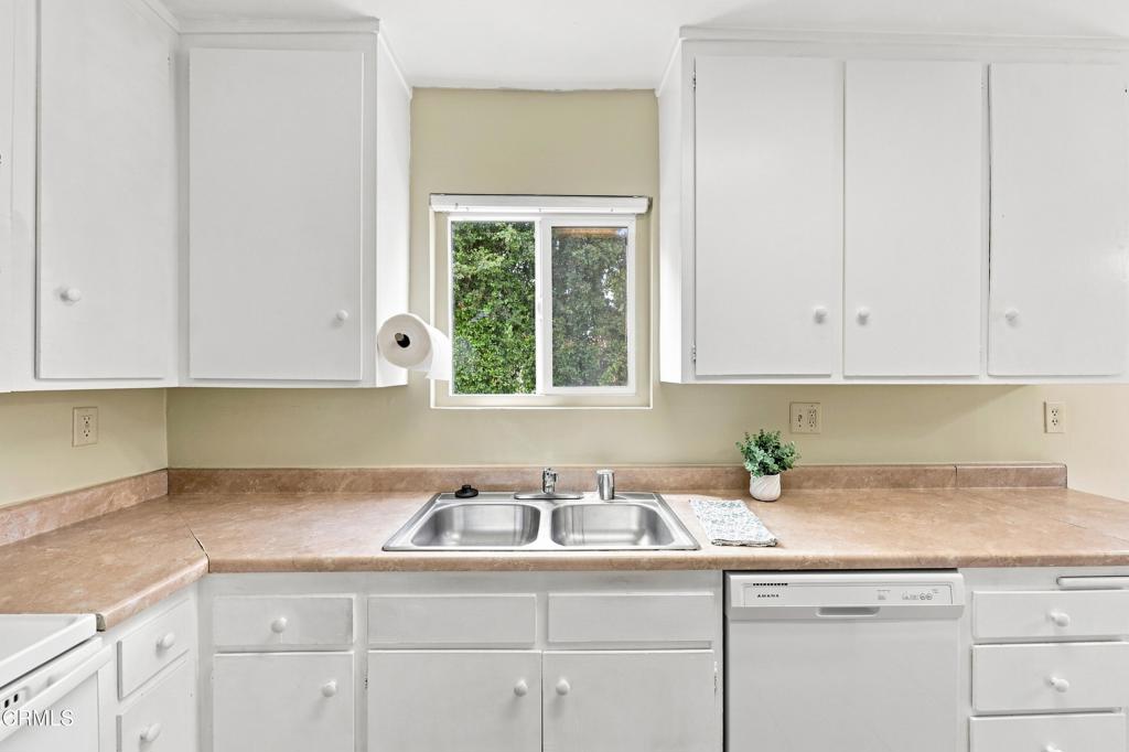 138 S Bryn Mawr Street 33 Property Photo 14