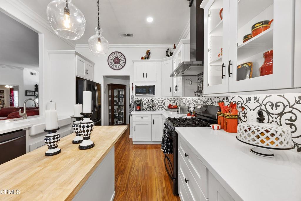 14103 Via Contento Property Photo 17