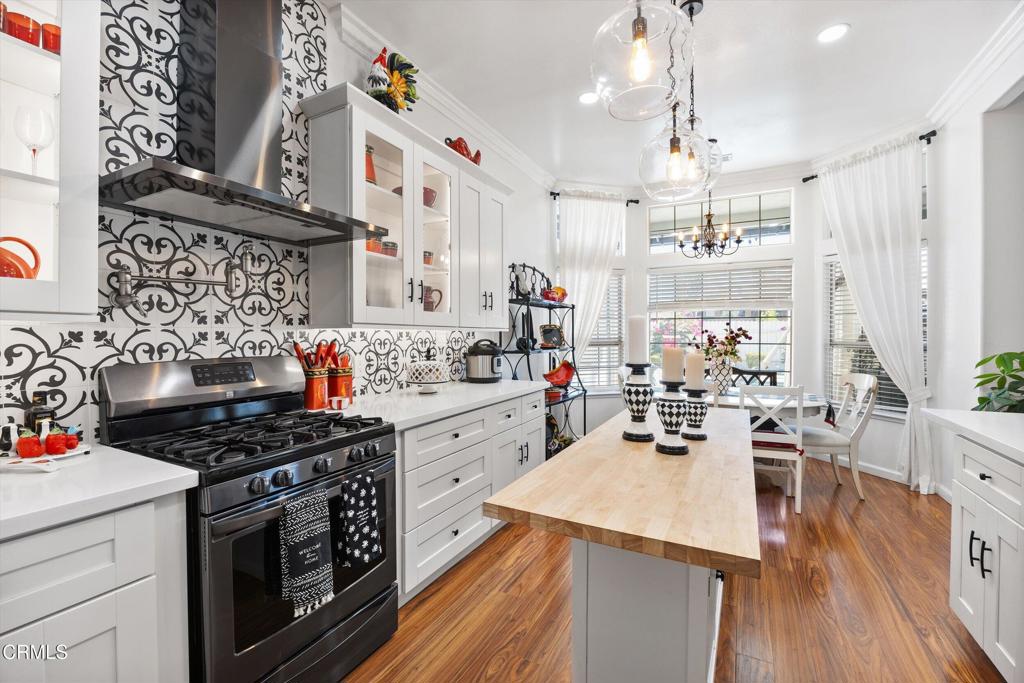 14103 Via Contento Property Photo 20
