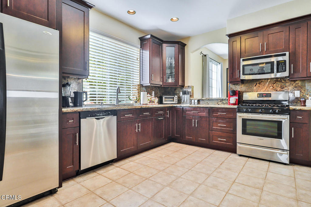 343 Avenida De Royale Property Photo 5