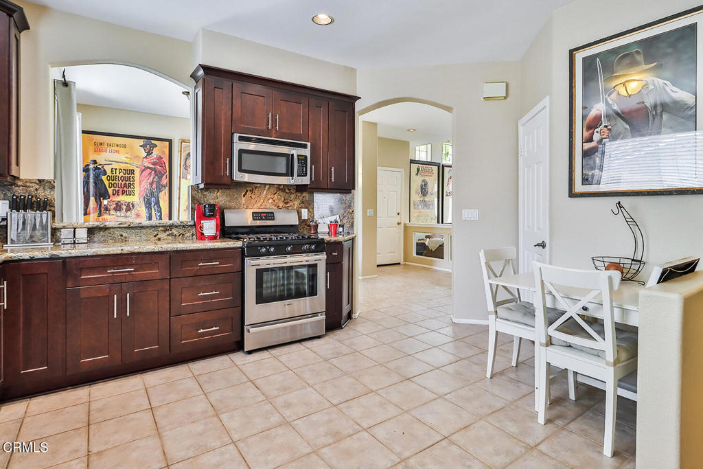 343 Avenida De Royale Property Photo 6
