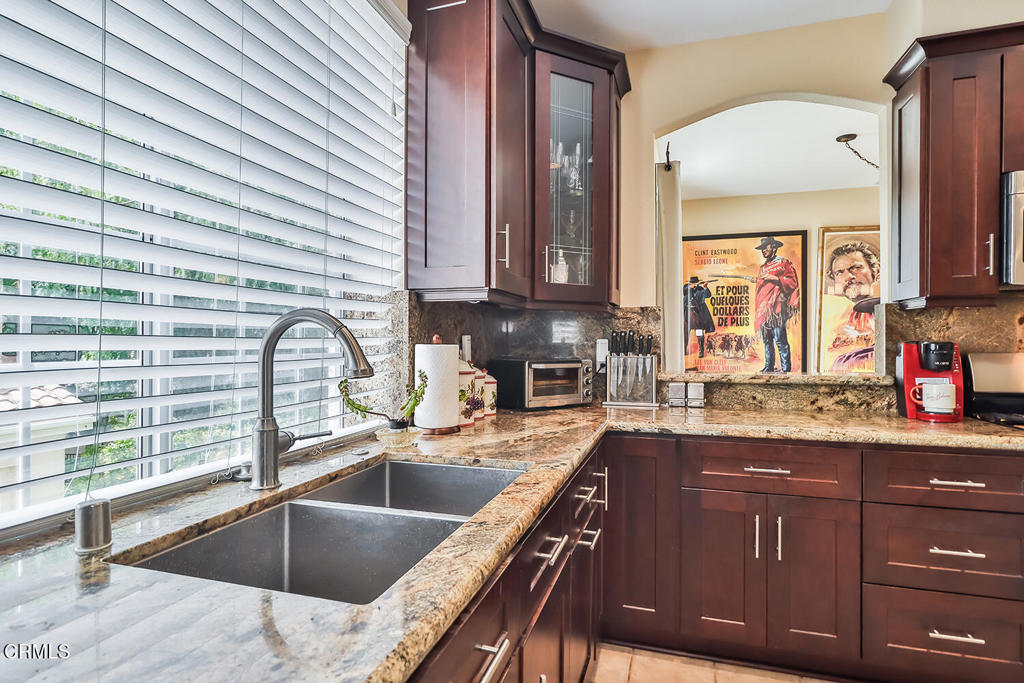 343 Avenida De Royale Property Photo 7