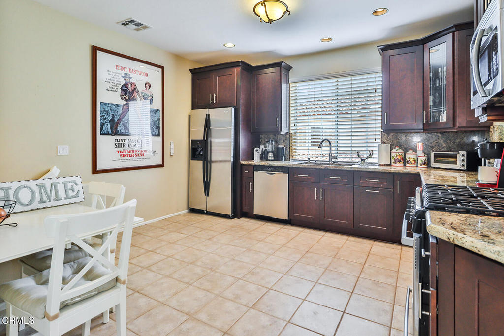 343 Avenida De Royale Property Photo 8