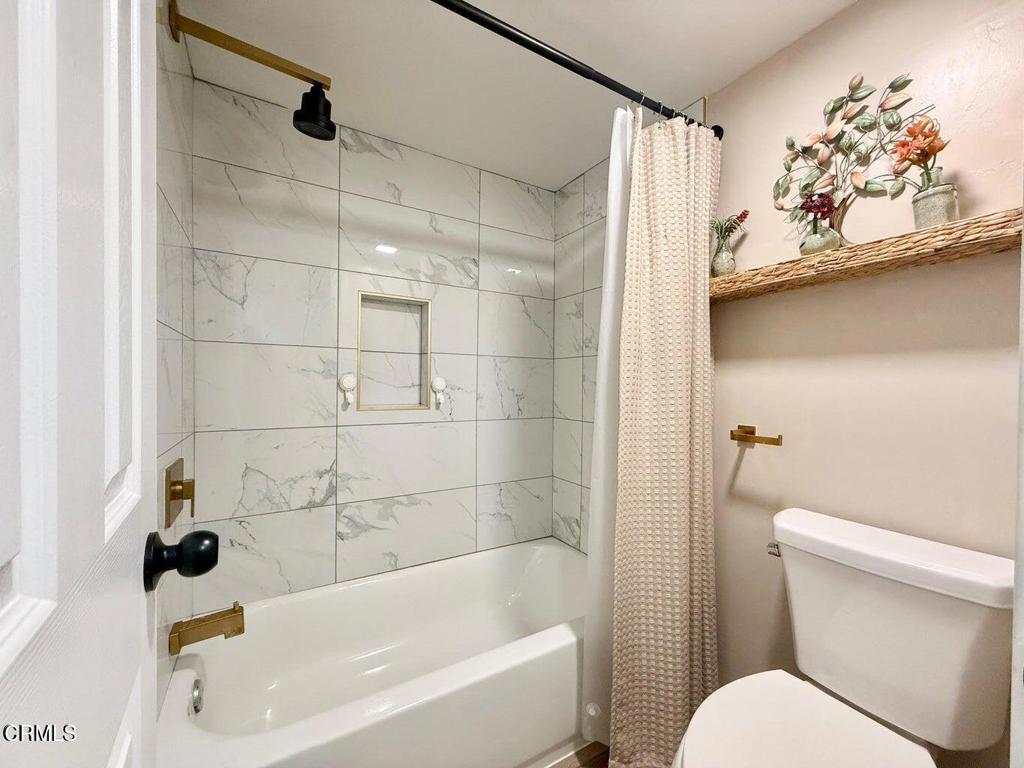 660 Sunfish Way Property Photo 17