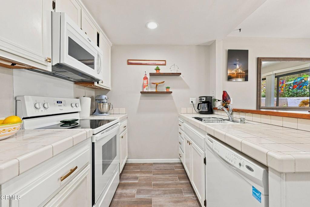 406 Chapala Drive Property Photo 8