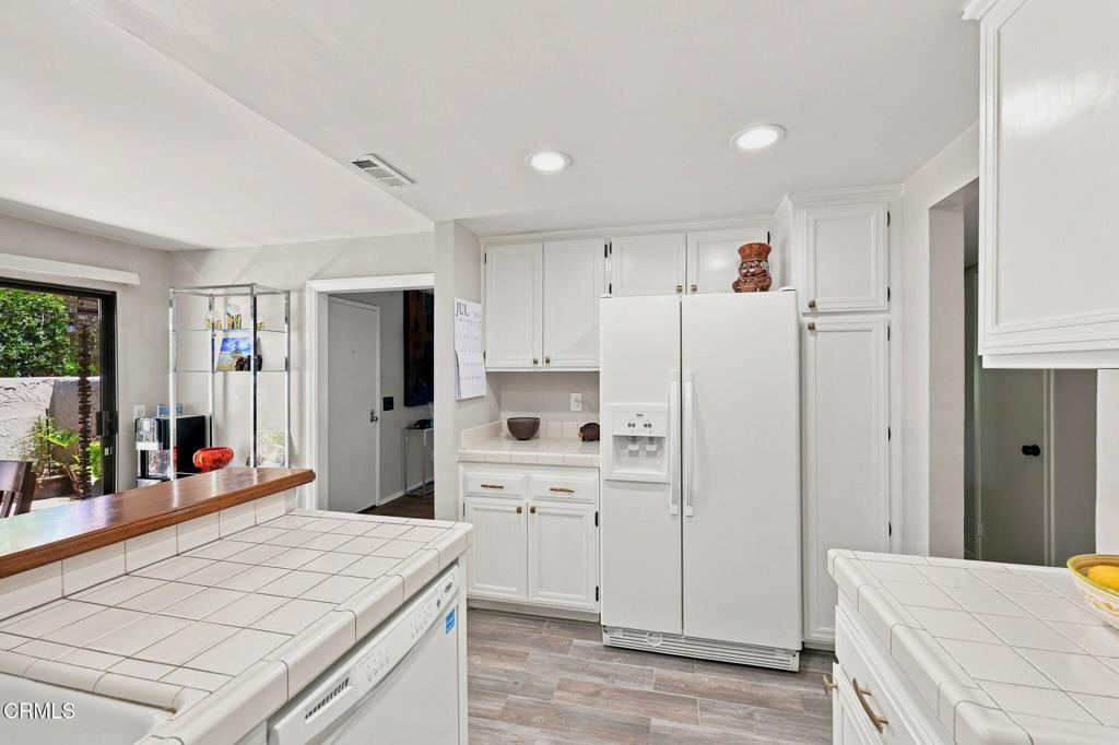 406 Chapala Drive Property Photo 11