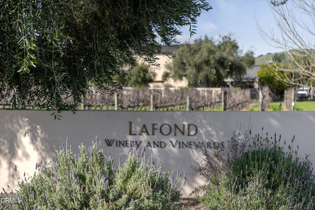 6855 Santa Rosa Road Property Photo 1